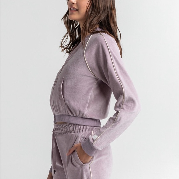 Tilly’s NWT 🌟 Jogger Set 🌟 Size Small - Velour Piped Taupe color RSQ - Picture 4 of 4